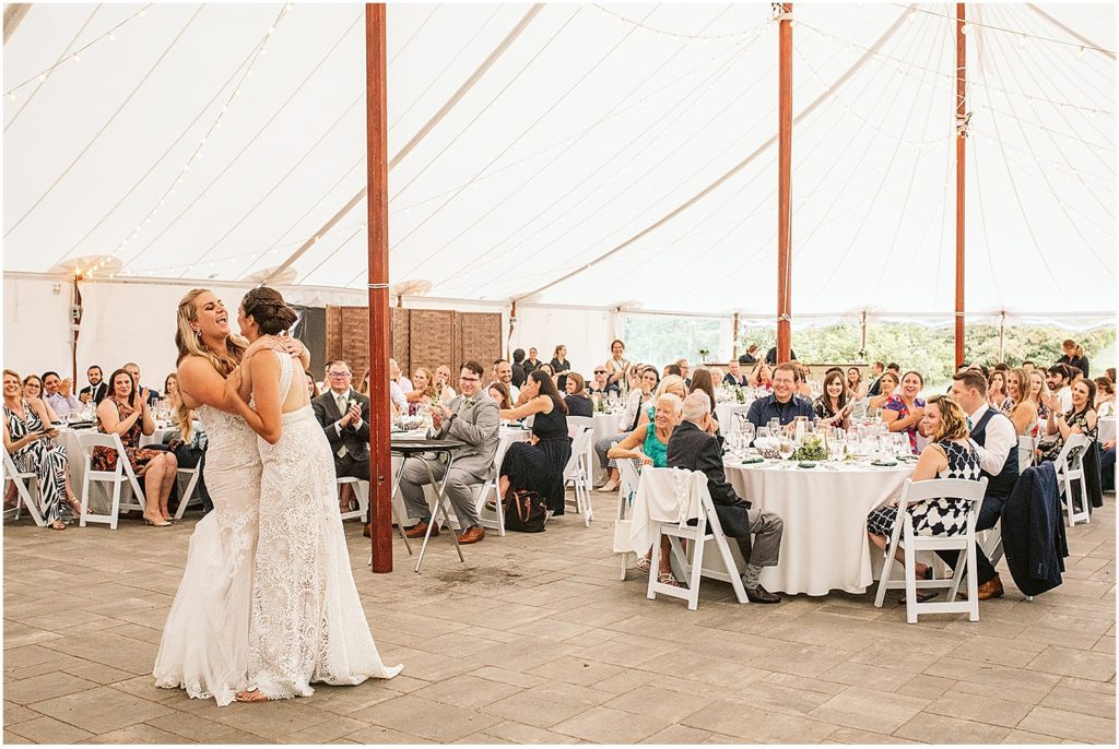 First-dance-at-the-estate-at-moraine-farm